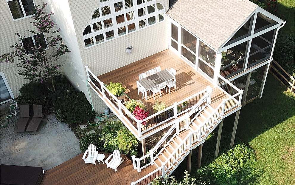 Trex Transcend Havana Gold Multi-level Deck and Screened Porch