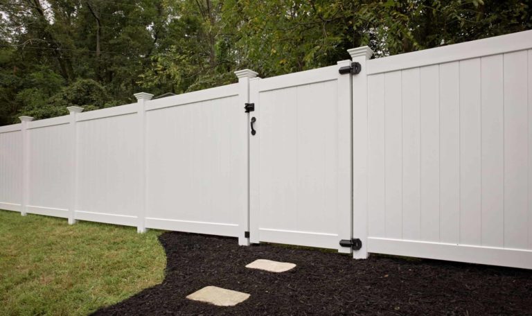 Fence and Deck Connection Residential Fence Services-min