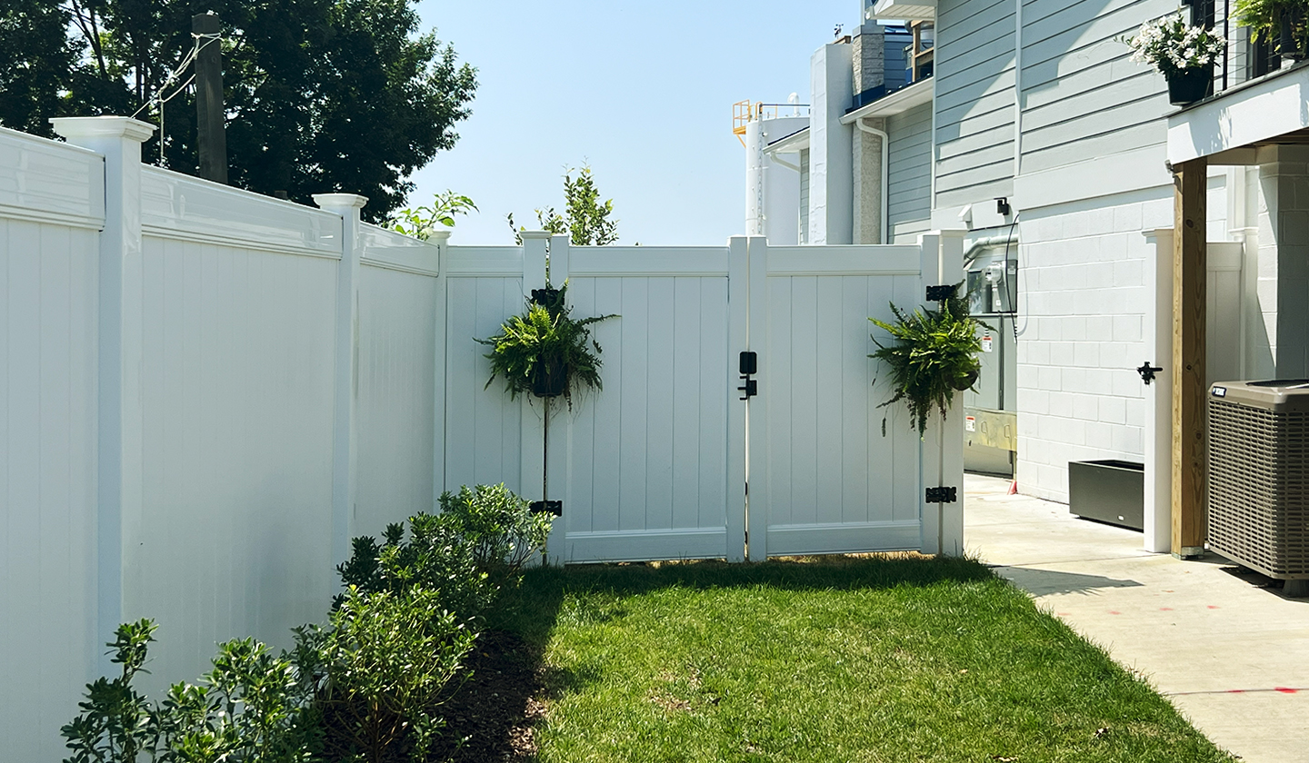 Commercial Vinyl Fencing