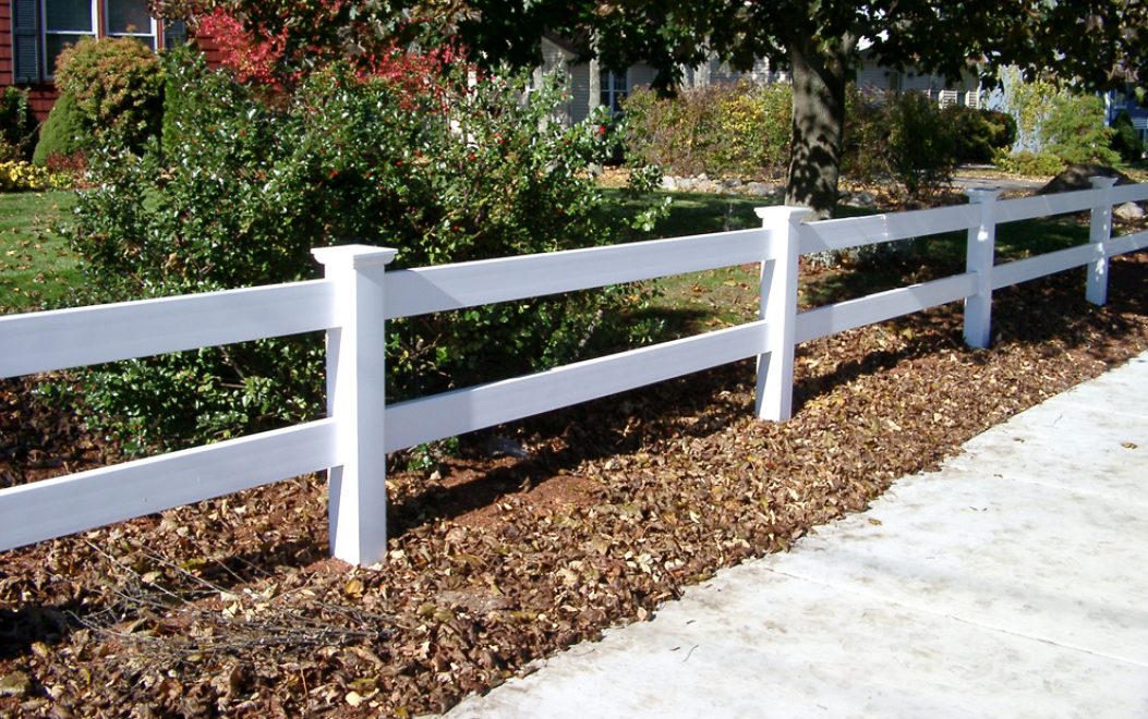 1 POST & RAIL - 1 RANCH 2 RAIL WHITE WITH NEW ENGLAND POST CAP Vinyl