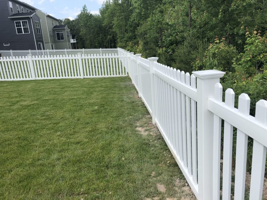 4 foot high Contemporary Straight Top Vinyl Picket Fence