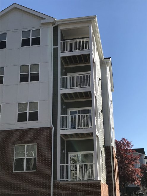 White-Aluminum-Balcony-Railing-at-Red-Run-Closer-scaled