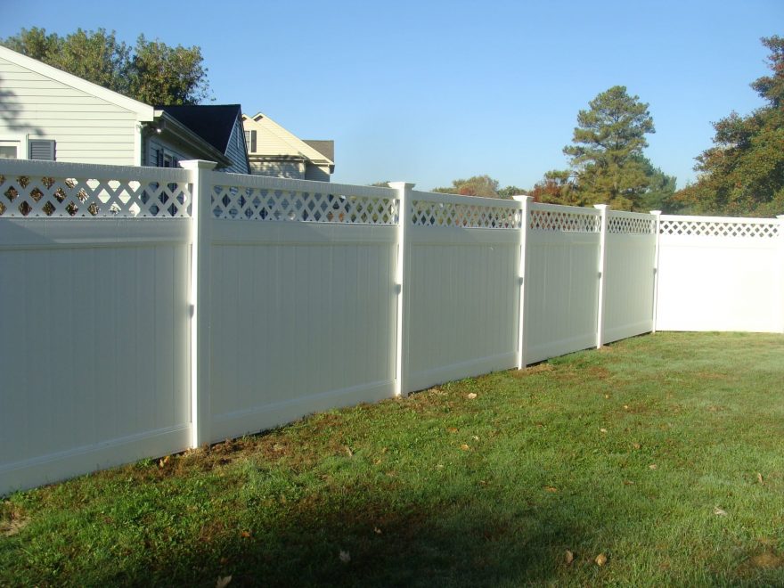 White Privacy PCV Fence with diagonal lattice top