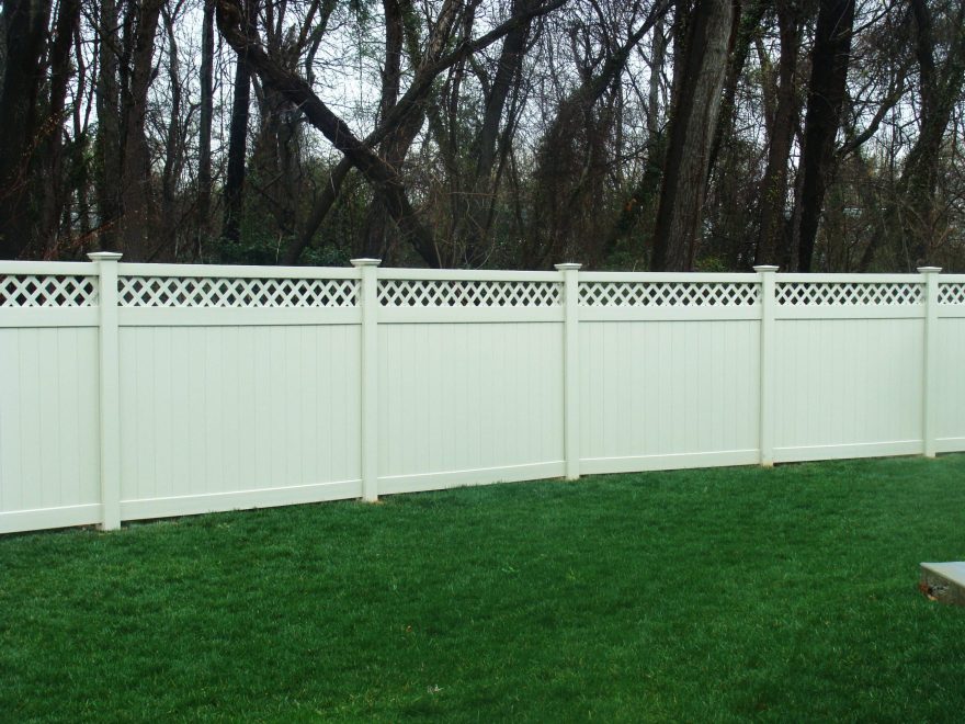 White Privacy Vinyl Fence with lattice top