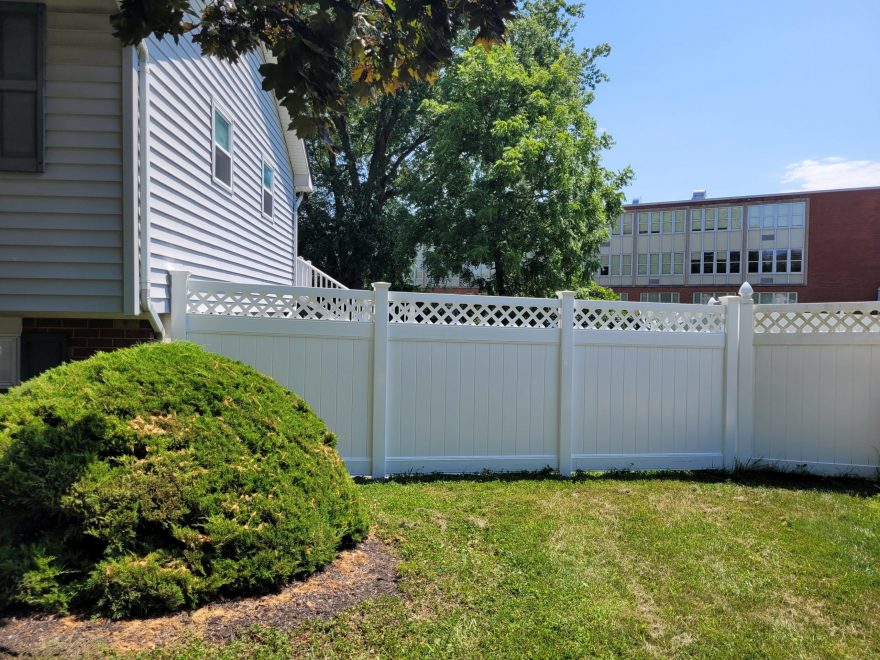 White Vinyl Privacy Fence with Lattice Top