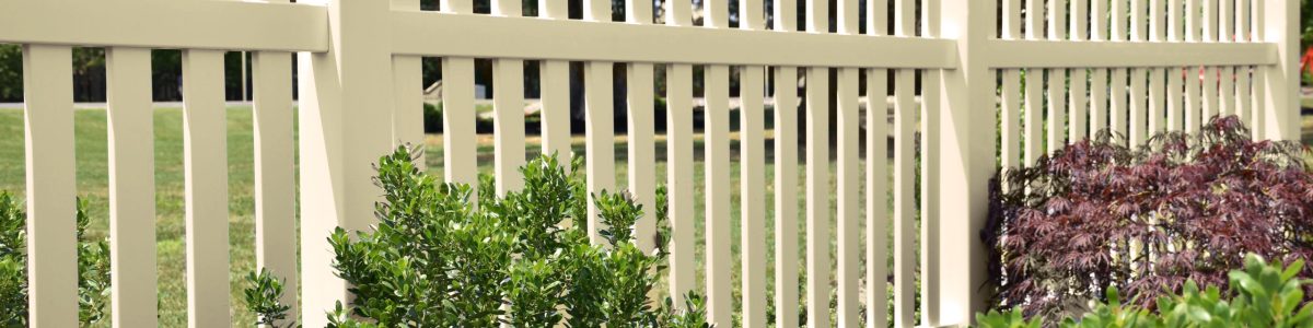 spade_scallop_picket_fence_tan